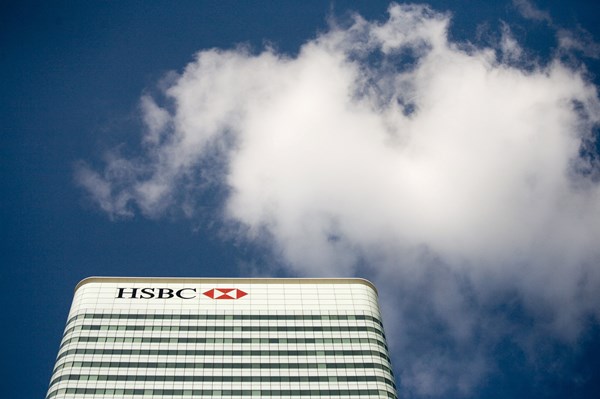 HSBC cân nhắc bán chi nhánh tại Canada