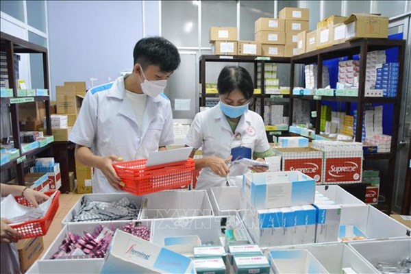 Cần thay đổi cơ chế đấu thầu để tăng cường nguồn cung thuốc điều trị