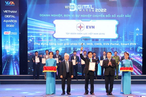 EVN đoạt giải thưởng doanh nghiệp chuyển đổi số xuất sắc năm 2022