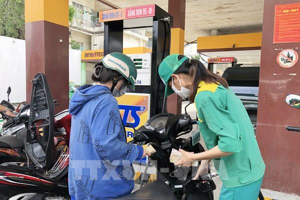 Xử lý nghiêm các hành vi đầu cơ găm hàng, buôn lậu xăng dầu