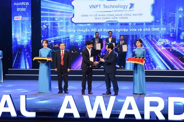 VNPT Technology nhận Giải thưởng Chuyển đổi số Việt Nam năm 2022