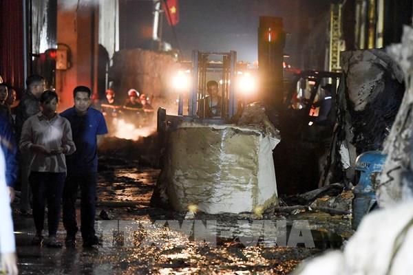 Cháy lớn tại công ty giấy ở Bắc Ninh