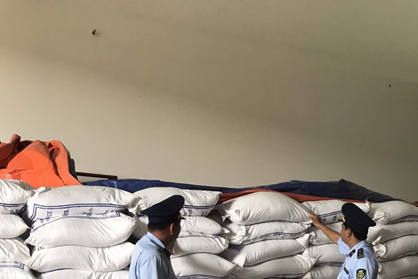 Tp. Hồ Chí Minh bám sát giá gạo để ngăn chặn đầu cơ, găm hàng 