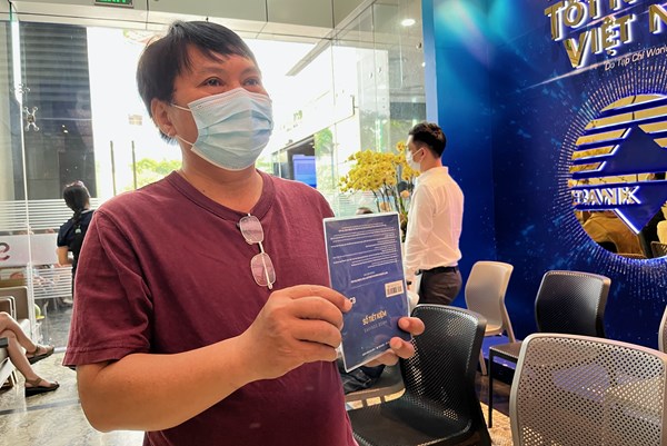 Trước tin đồn thất thiệt, nhiều người vẫn gửi tiết kiệm ở SCB