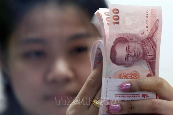 Đồng baht Thái Lan xuống mức thấp nhất trong 26 năm