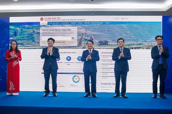 CMC đồng hành chuyển đổi số cùng Ủy ban Dân tộc 