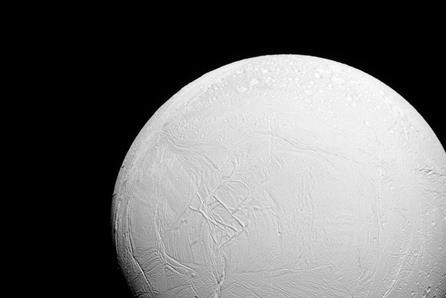 Hành tinh Enceladus có thể thích hợp cho sự sống