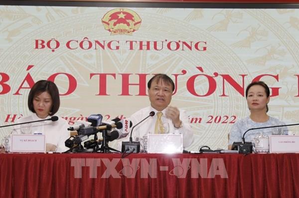 Bộ Công Thương nói gì về trách nhiệm trong việc nhiều cửa hàng xăng đóng cửa?