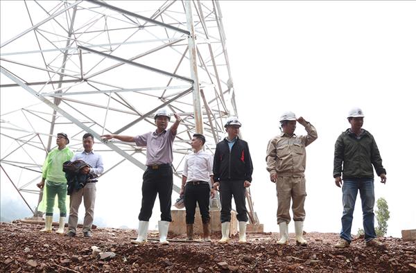 Đẩy nhanh tiến độ Dự án đường dây 220 kV Nậm Mô – Tương Dương