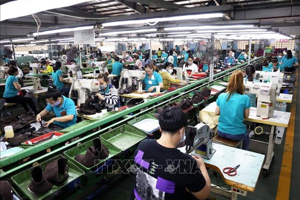 Thuế VAT giảm 2%: Hỗ trợ tăng trưởng kinh tế