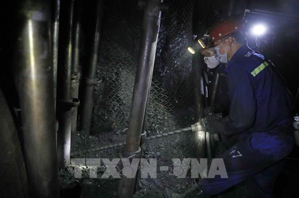 Loại bỏ nguy cơ mất an toàn trong khai thác than hầm lò