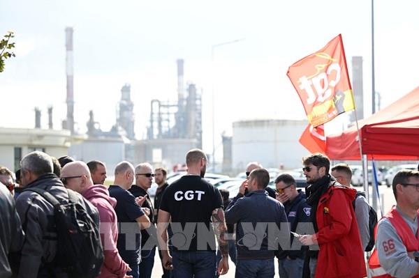 Pháp: Sản lượng điện tại các nhà máy hạt nhân giảm do đình công