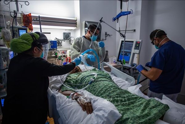 Mỹ gia hạn tình trạng khẩn cấp y tế do COVID-19