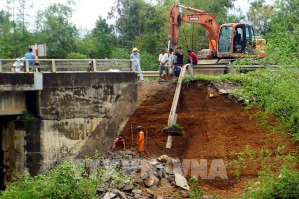 Quảng Nam: Khắc phục sự cố sạt lở cầu Suối Mơ