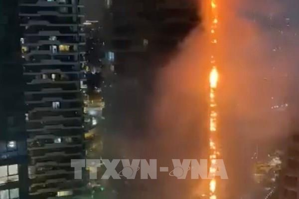 Cháy chung cư 24 tầng ở Thổ Nhĩ Kỳ