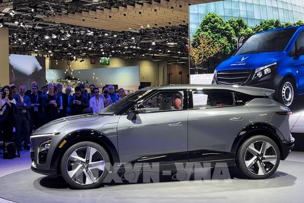 4 mẫu ô tô điện VinFast trình làng tại Paris Motor Show 2022