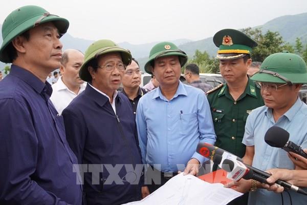 Phó Thủ tướng Lê Văn Thành kiểm tra công tác khắc phục hậu quả mưa lũ tại Quảng Trị