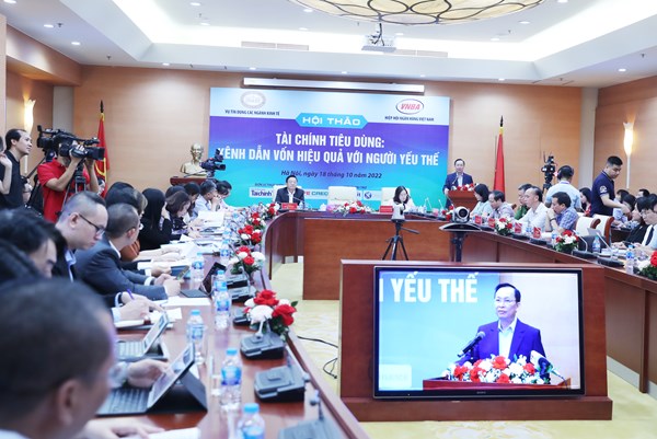 Làm sao để lành mạnh hóa hoạt động tài chính tiêu dùng?