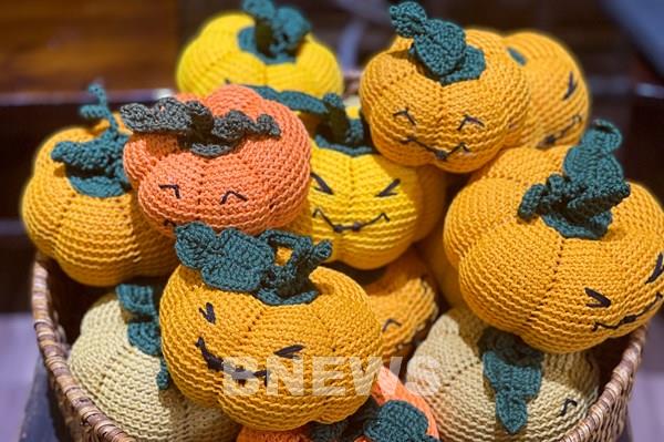 Đón mùa Halloween với những quả bí ngô hanmade độc đáo