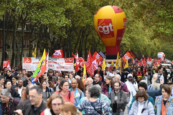 Nguồn cung xăng dầu tại Pháp dần cải thiện