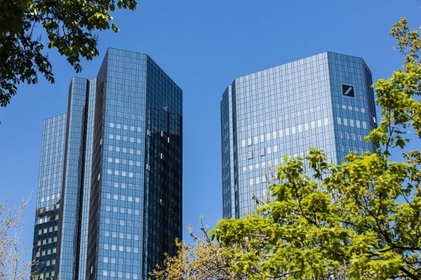  Đức khám xét trụ sở ngân hàng Deutsche Bank