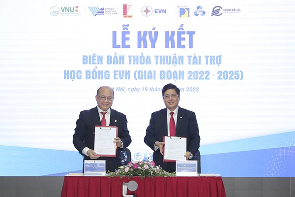 EVN sẽ tài trợ hơn 1.000 suất học bổng cho sinh viên đại học trong nước