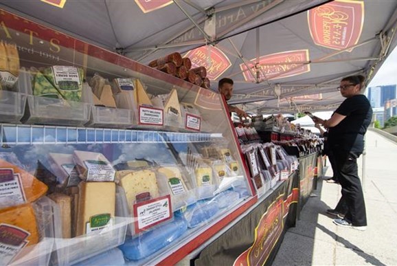 Bộ trưởng Tài chính Canada cảnh báo về thời kỳ kinh tế khó khăn sắp tới