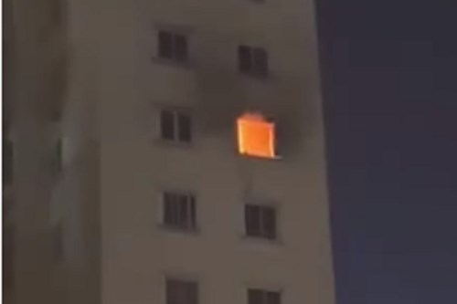 Vừa cháy lớn tại căn hộ chung cư 70m2 ở Tây Hồ, Hà Nội