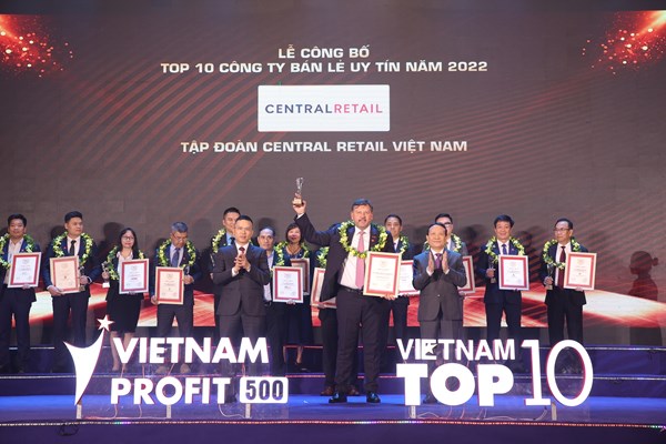 Central Retail tiếp tục giành quán quân Top 10 Công ty uy tín ngành Bán lẻ năm 2022