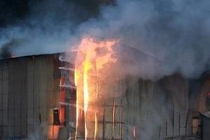 Hà Nội: Cháy tại kho, xưởng vải ở Thanh Oai