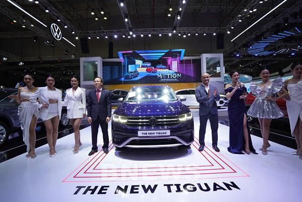 Bộ đôi SUV Tiguan và Touareg - điểm nhấn của Volkswagen tại Triển lãm Ô tô Việt Nam 2022
