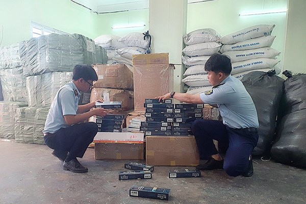 Phát hiện và tạm giữ 1.300 bao thuốc lá điếu nhập lậu