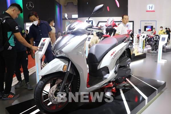 Honda Việt Nam tăng giá hầu hết sản phẩm xe máy trong lúc thị trường ảm đạm