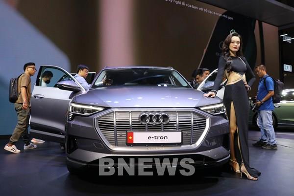 SUV Audi e-tron thuần điện ra mắt Triển lãm Ô tô Việt Nam có giá từ 2,97 tỷ đồng