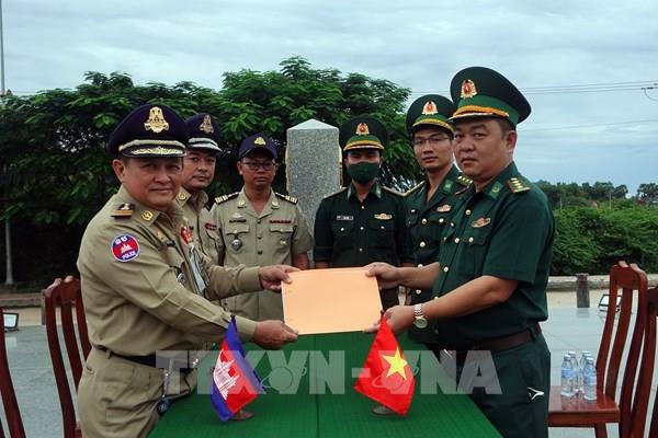 Kiên Giang: Tiếp nhận thêm công dân Việt Nam trở về từ Campuchia