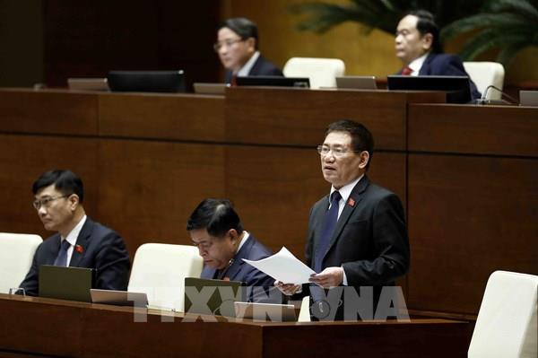 Hoàn thiện pháp luật trong mua và đấu thầu thuốc, vật tư y tế, đảm bảo nguồn cung xăng, dầu