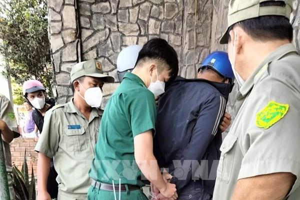 Ngăn chặn thanh niên đổ xăng đòi đốt cơ sở mầm non ở Bình Dương