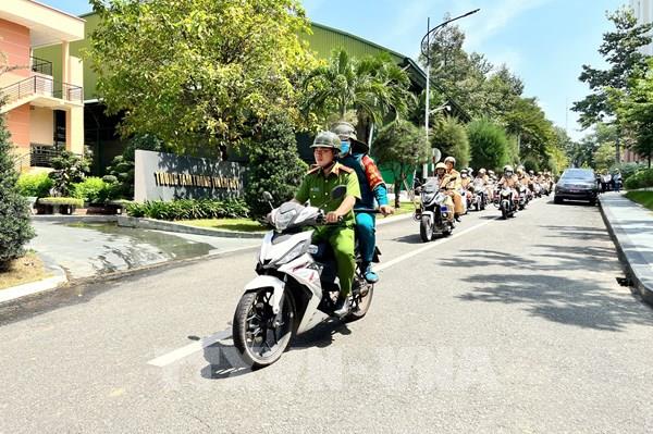 Công an Bình Dương ra mắt Tổ tuần tra đặc biệt 171