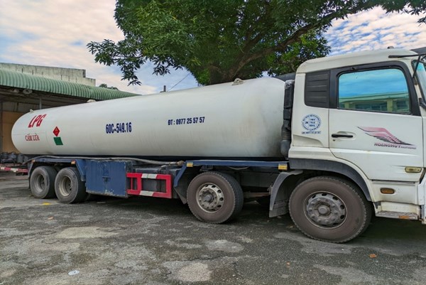 Tịch thu 4.090 kg khí hóa lỏng vận chuyển trên xe bồn không rõ nguồn gốc xuất xứ