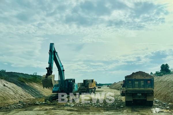 Khẩn trương di dời hạ tầng kỹ thuật, thúc tiến độ cao tốc Bắc Nam qua Bình Thuận, Đồng Nai 