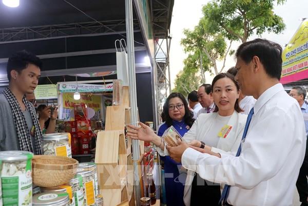 Mở đường cho sản phẩm OCOP đến gần với thị trường