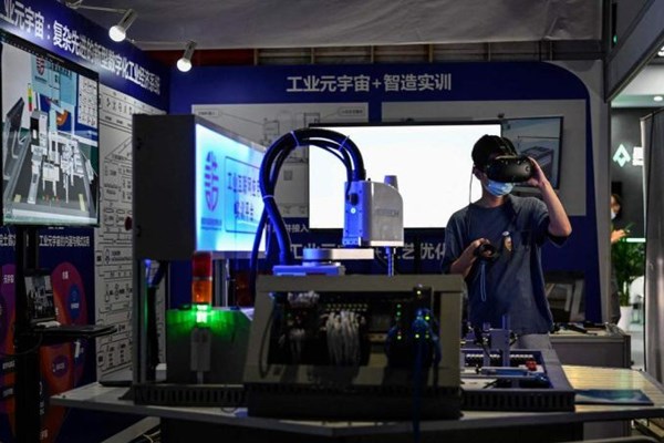 Trung Quốc muốn xuất xưởng 25 triệu thiết bị thực tế ảo vào năm 2026