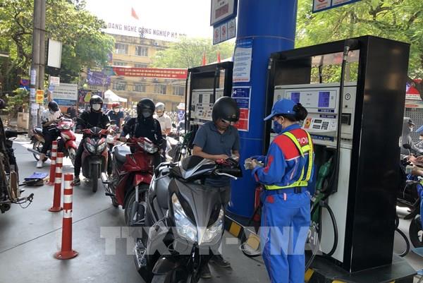Kiểm tra lý do tạm ngưng bán và xử lý nghiêm vi phạm kinh doanh xăng dầu
