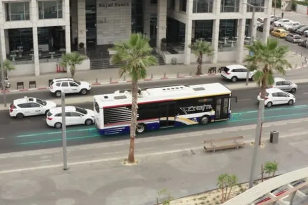 Israel bắt đầu chạy thử nghiệm xe buý‎t tự lái