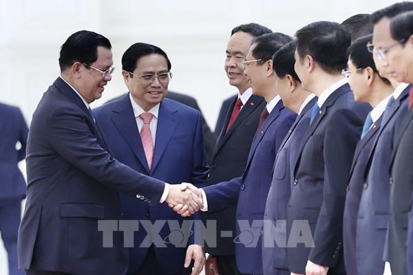Thủ tướng Phạm Minh Chính bắt đầu thăm chính thức Campuchia