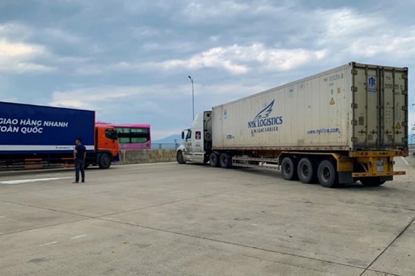 Vụ lái xe container chặn ngang cao tốc Đà Nẵng-Quảng Ngãi: Xem xét xử lý hình sự