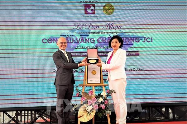 Bệnh viện đầu tiên của Đồng bằng sông Cửu Long nhận con dấu vàng chất lượng JCI