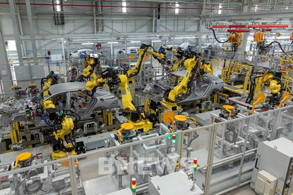 Sản lượng công nghiệp của Hàn Quốc giảm mạnh nhất trong hơn 2 năm qua