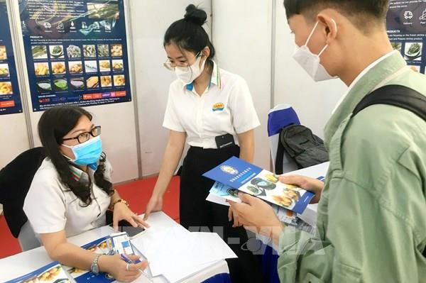 Thành phố Hồ Chí Minh tuyển dụng hàng ngàn việc làm thời vụ dịp cuối năm