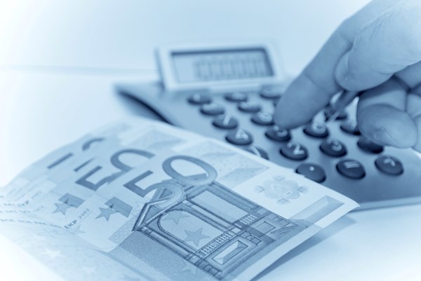 Châu Âu áp thuế lợi nhuận bất thường từ 35% - 60% đối với các công ty năng lượng